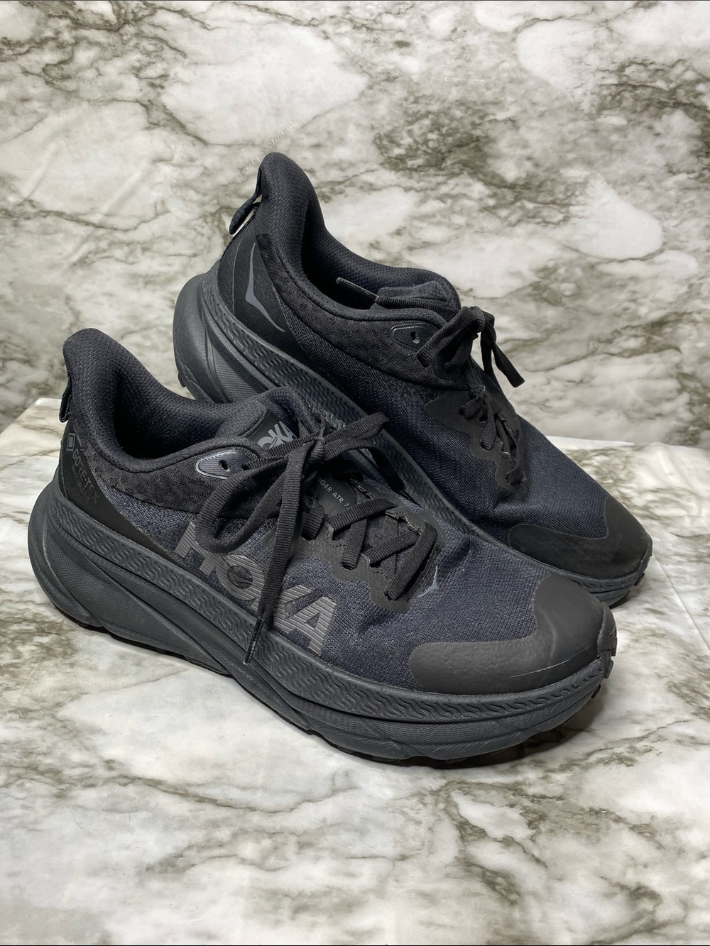 Hoka One One Challenger AtR 7 GTX